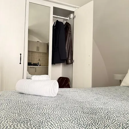 Domus Midi - Villari 2 Apartamento